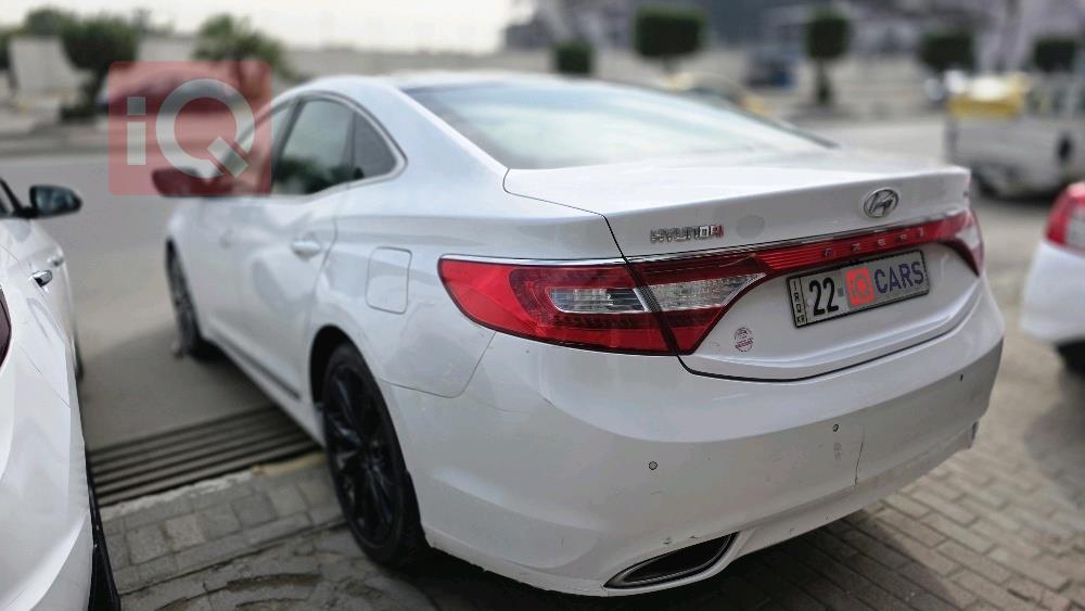 هيونداي أزيرا